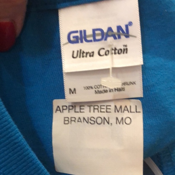 Gildan “ Memaw” T-shirt. Teal with multicolored embroidery. NEW - Picture 4 of 4